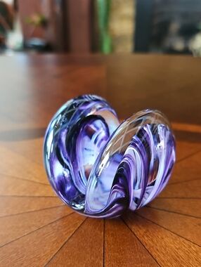 VTG Glass Eye Studio (GES) Signed Purple Swirl Art Glass Paperweight Sculpture